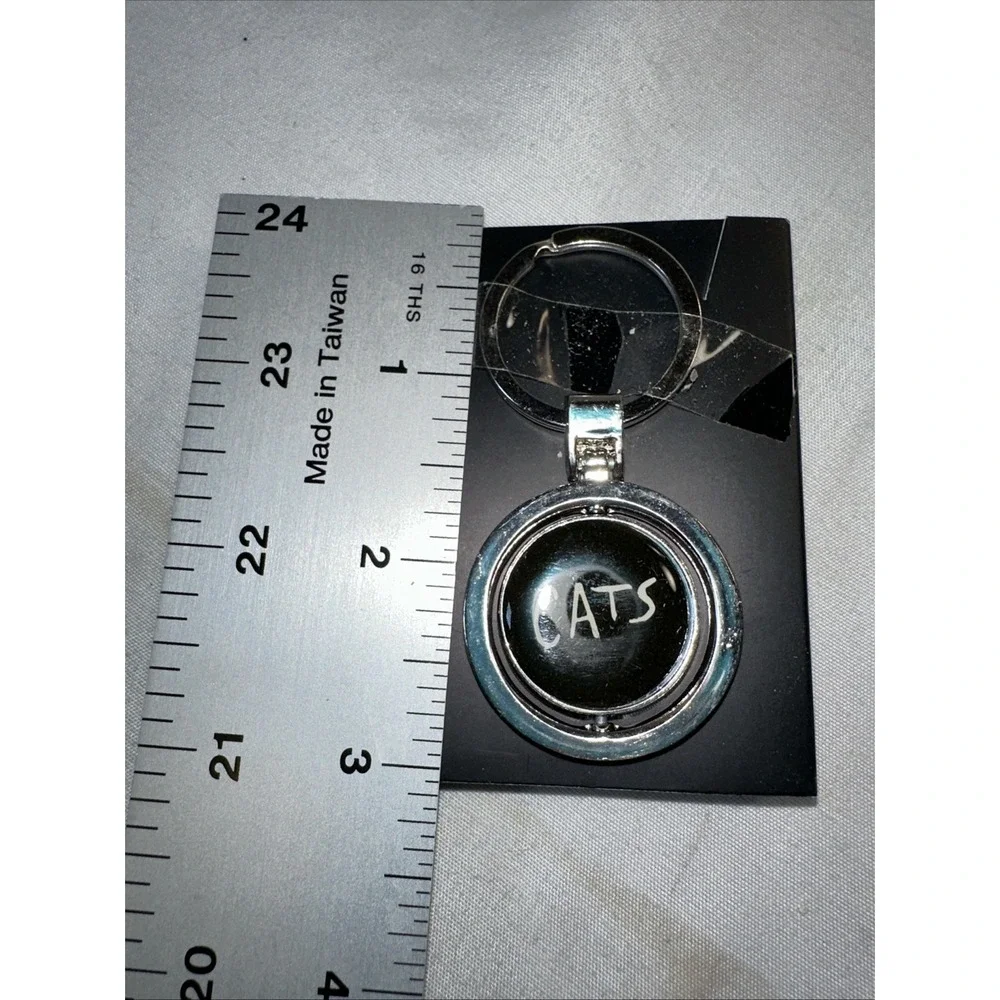 Vintage CATS Double Sided Rotating Keyring Keychain 1981  NIB